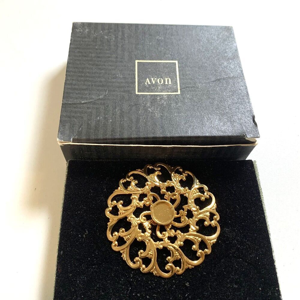 Vintage Flower Blossom Brooch Goldtone Vintage 1992 Original Box